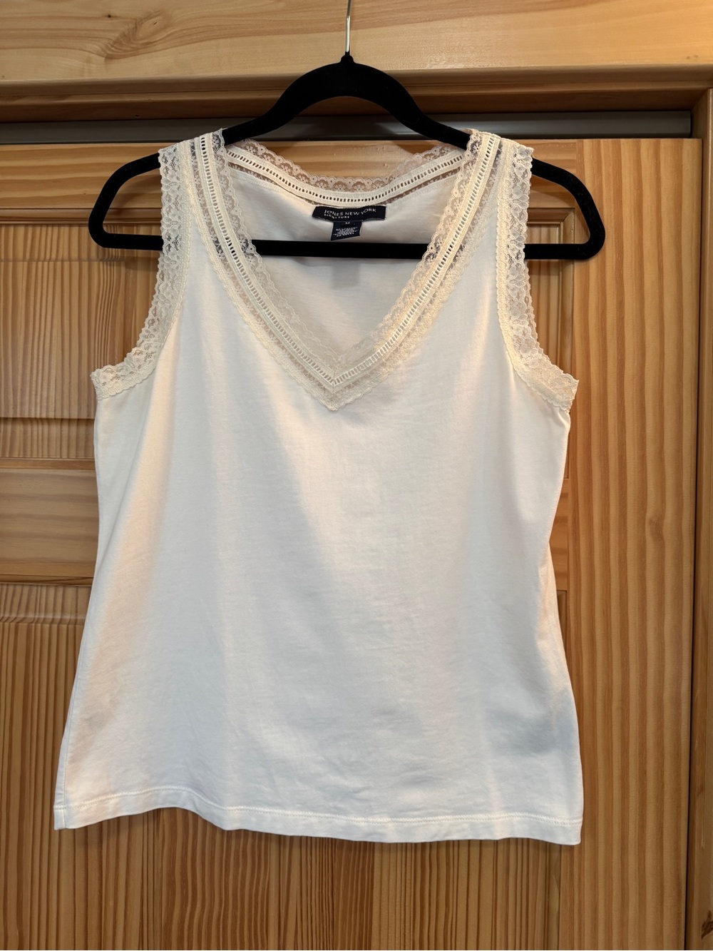 Jones New York White Lace-Trim V-Neck Tank